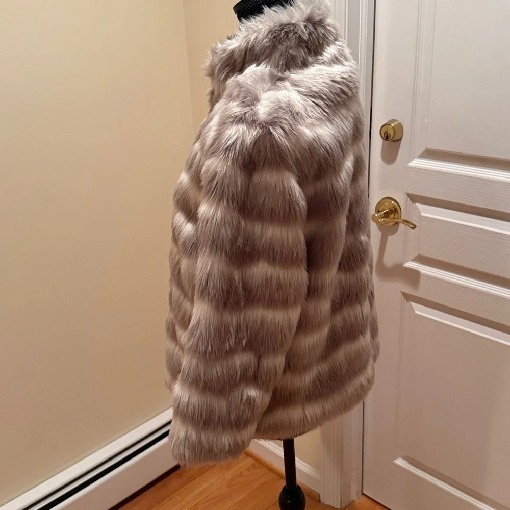 Tahari Girls  10 Faux Fur Striped Jacket - Cream Gray